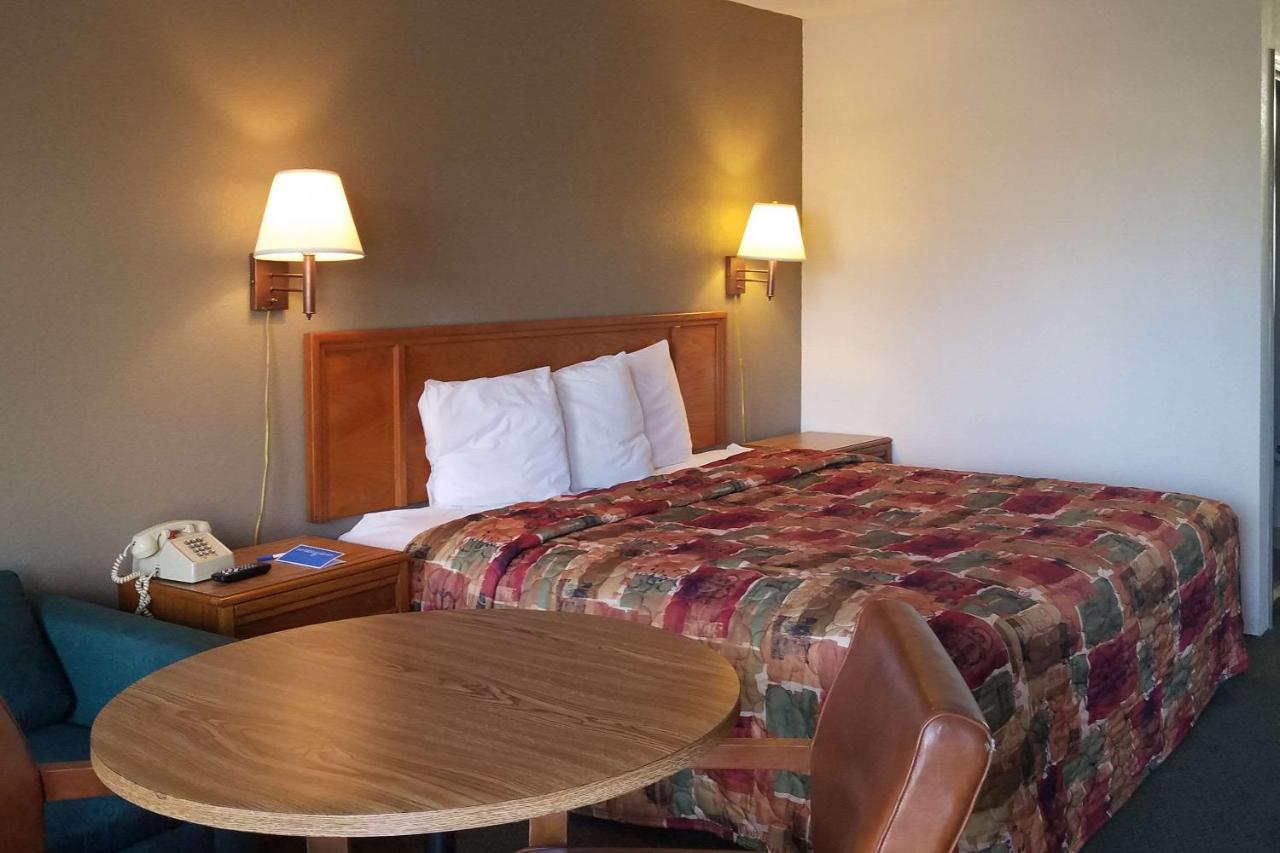 Travelers Inn&Suites Sumter Eksteriør bilde