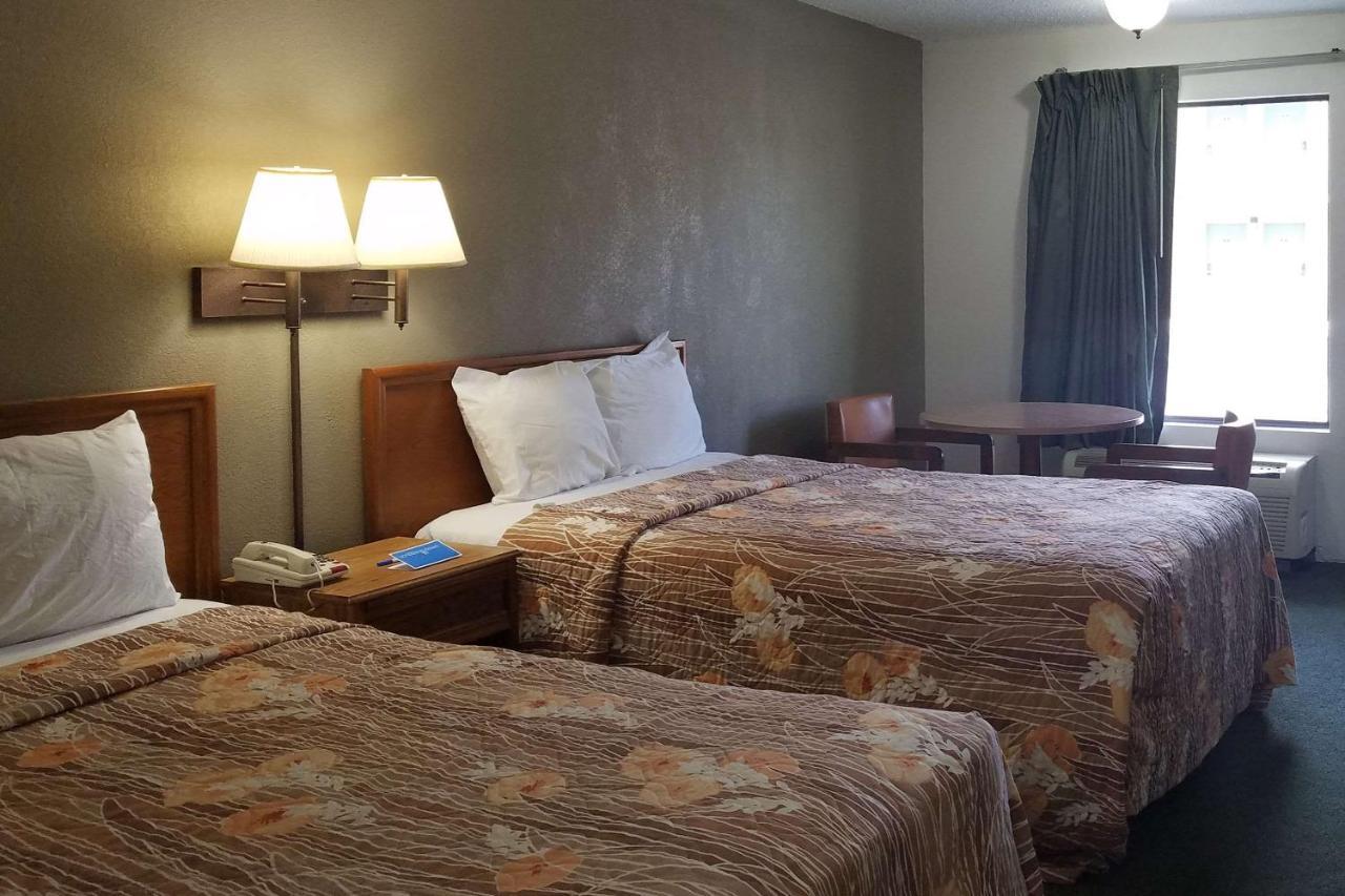 Travelers Inn&Suites Sumter Eksteriør bilde